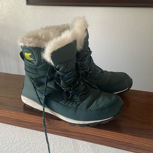 Sorel women’s winter boots. Size 6.5. Light use.